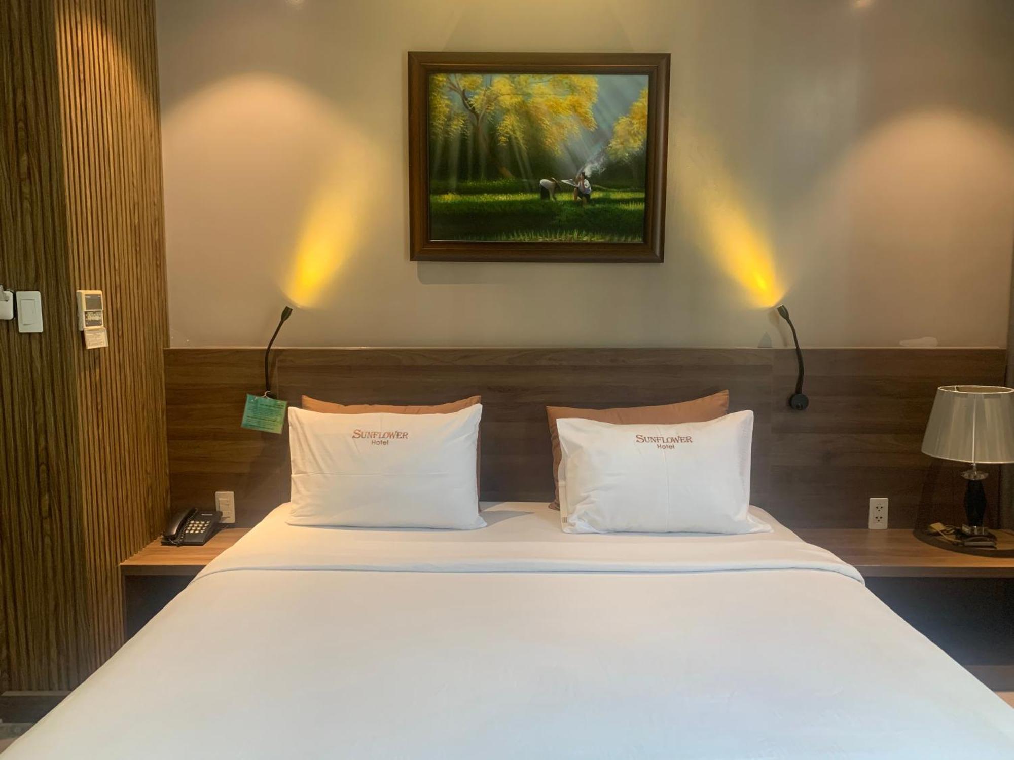 Sunflower Luxury Hotel Ho Chi Minh City Exterior photo